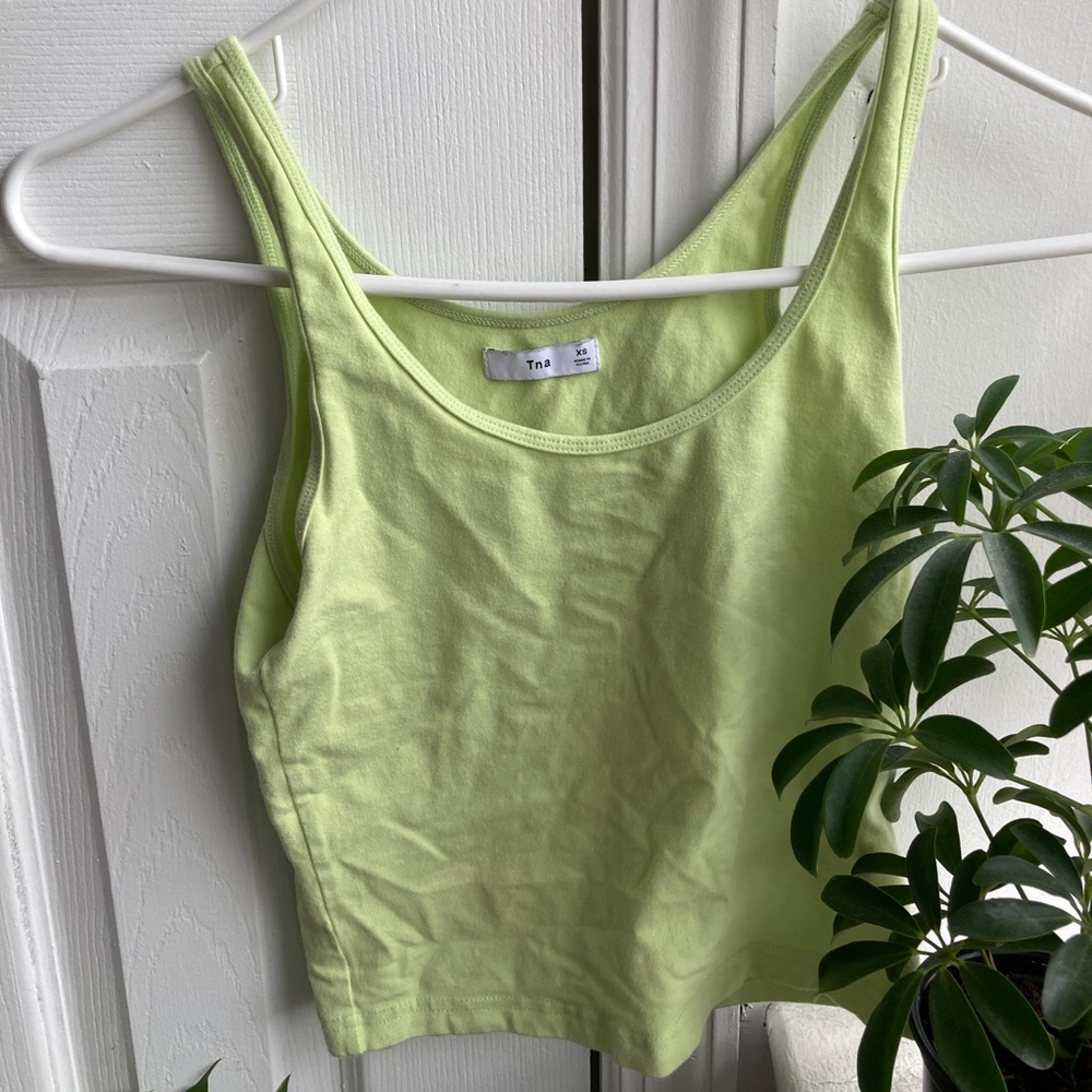 Aritzia like green tank